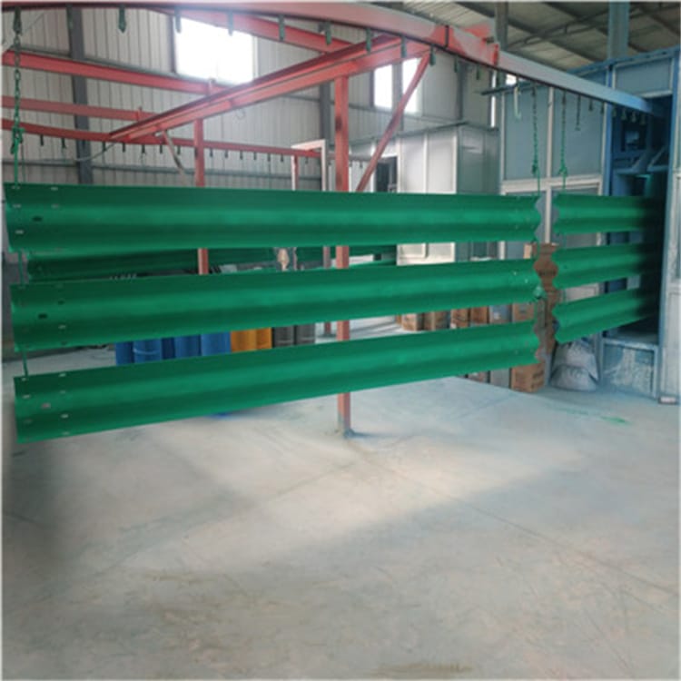 護(hù)欄板的保養(yǎng)有多重要？
                  